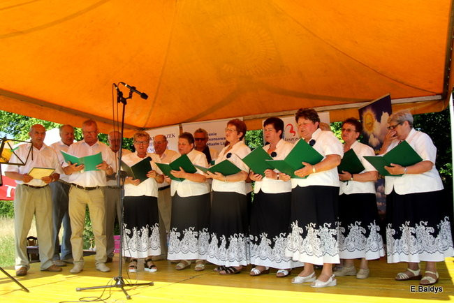 Festyn seniorów na lotnisku (zdjęcia)