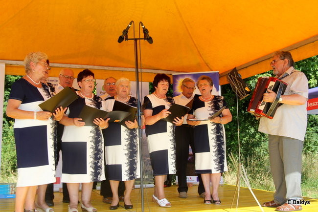 Festyn seniorów na lotnisku (zdjęcia)