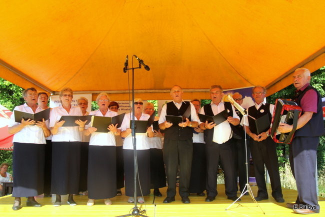 Festyn seniorów na lotnisku (zdjęcia)