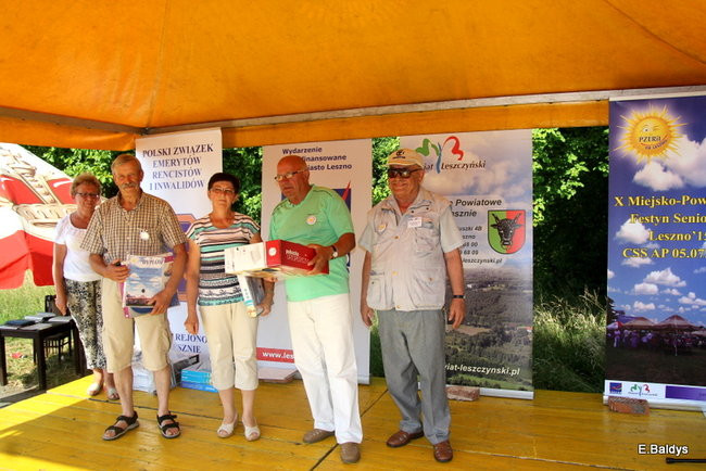 Festyn seniorów na lotnisku (zdjęcia)