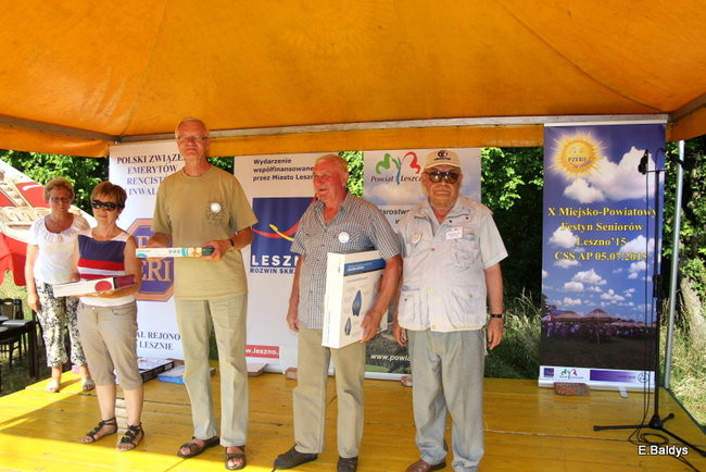 Festyn seniorów na lotnisku (zdjęcia)