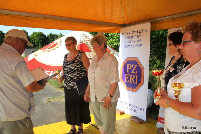 Festyn seniorów na lotnisku (zdjęcia)