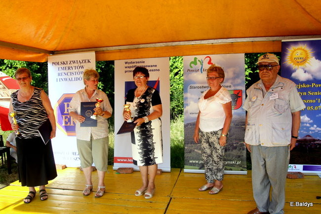 Festyn seniorów na lotnisku (zdjęcia)