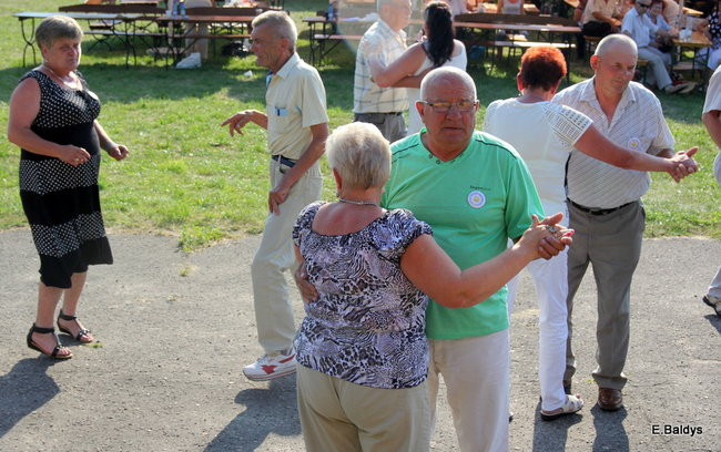 Festyn seniorów na lotnisku (zdjęcia)