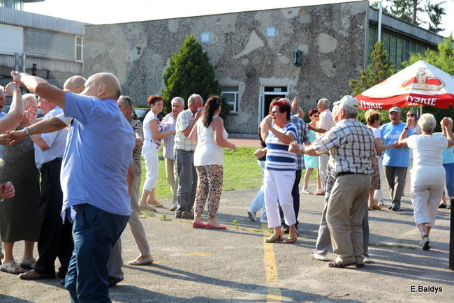 Festyn seniorów na lotnisku (zdjęcia)