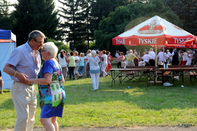 Festyn seniorów na lotnisku (zdjęcia)