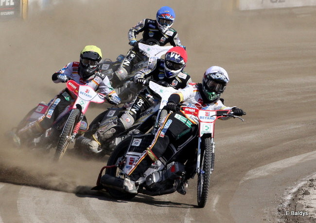 Zmagania juniorów na Smoku (zdjęcia)