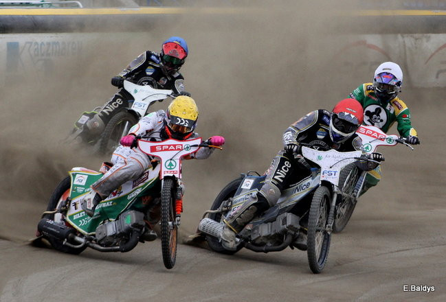 Zmagania juniorów na Smoku (zdjęcia)