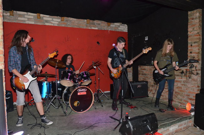 Zaślepieni pierwszy raz przed publicznością (zdjęcia)