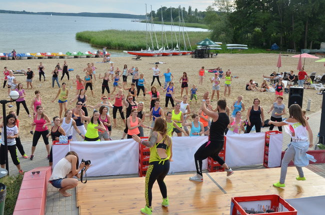 Zumba na plaży w Boszkowie (zdjęcia)