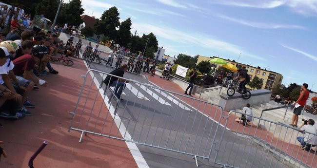 Fruwali nad Skateplazą (zdjęcia)