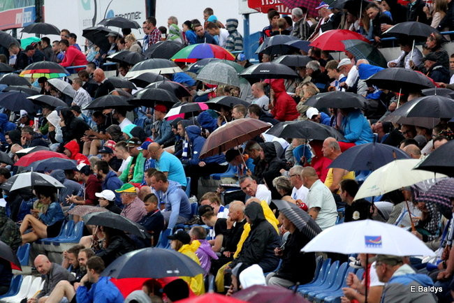 Kibice nie klaskali (zdjęcia)