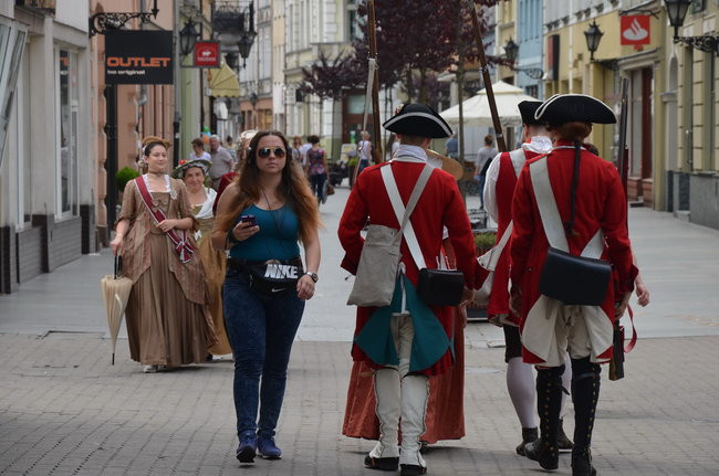 Sasi na ulicach Leszna (zdjęcia)