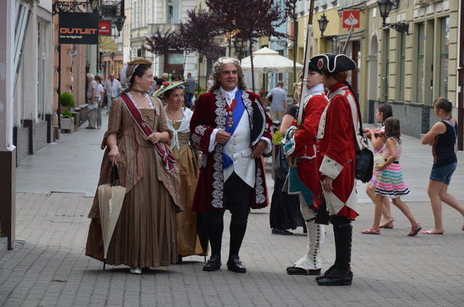 Sasi na ulicach Leszna (zdjęcia)