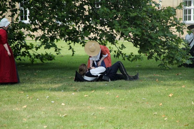 Dworzanie wylegli na ulice Rydzyny (zdjęcia)