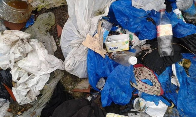 Wielkie dzikie wysypisko śmieci (zdjęcia)