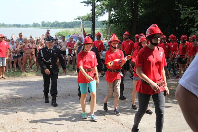 Pasowani na strażaka (zdjęcia)