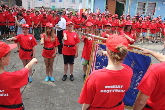 Pasowani na strażaka (zdjęcia)