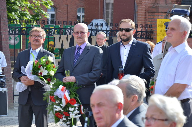 Chwila zadumy w  71. rocznicę (zdjęcia)