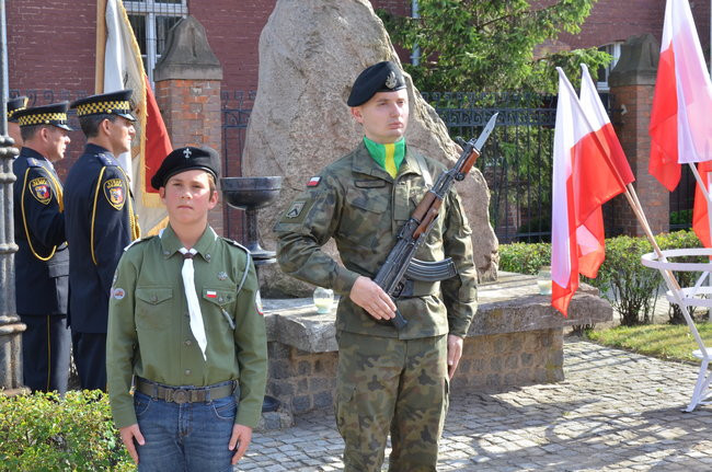 Chwila zadumy w  71. rocznicę (zdjęcia)