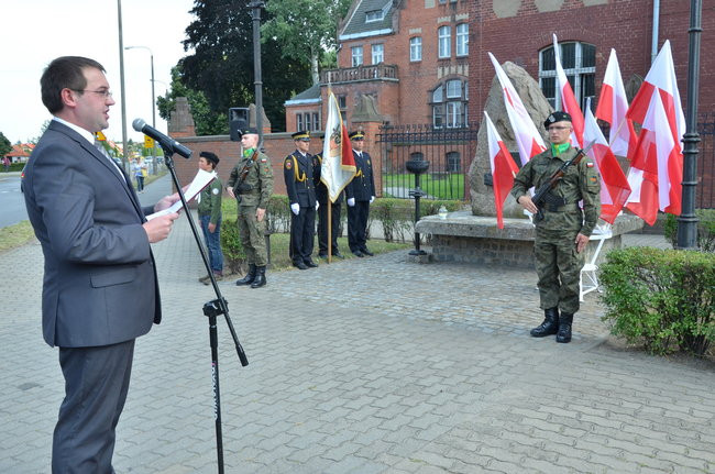 Chwila zadumy w  71. rocznicę (zdjęcia)