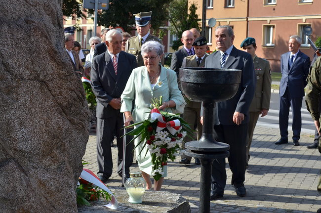 Chwila zadumy w  71. rocznicę (zdjęcia)