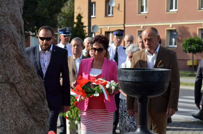 Chwila zadumy w  71. rocznicę (zdjęcia)