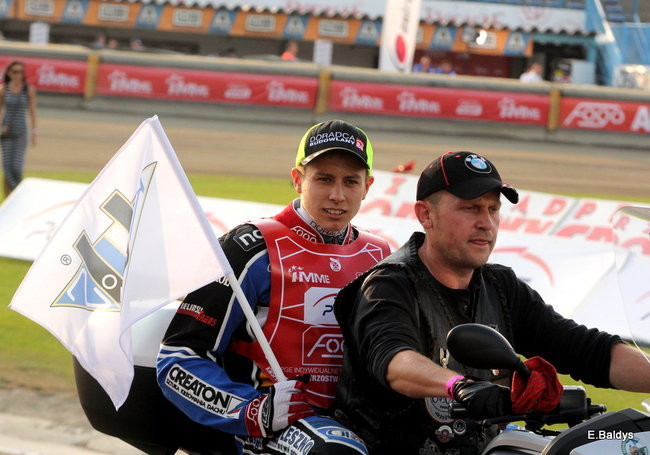 Niesamowity Łaguta (zdjęcia)