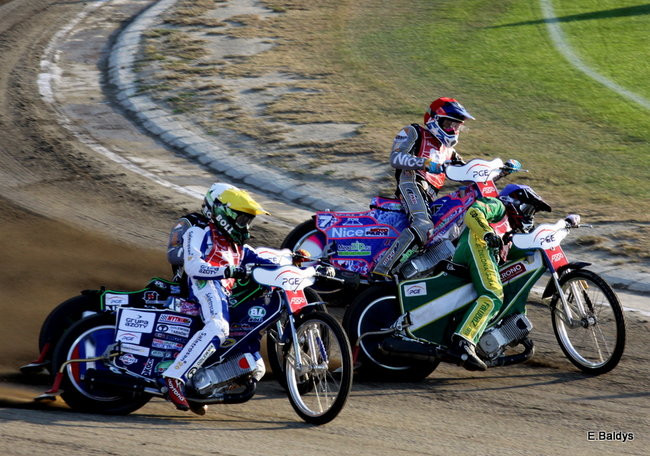 Niesamowity Łaguta (zdjęcia)