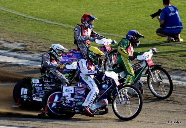 Niesamowity Łaguta (zdjęcia)