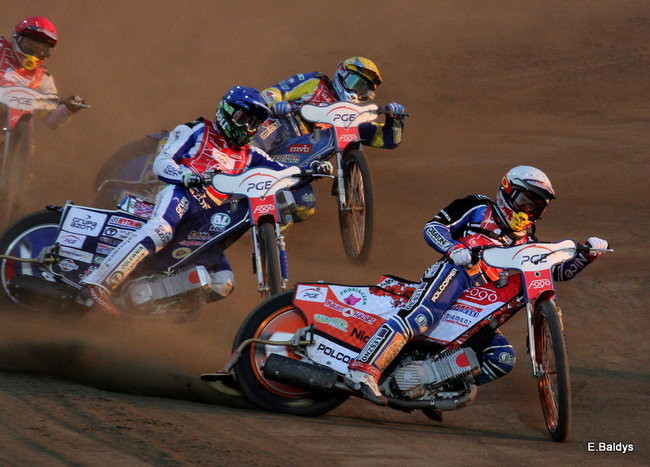 Niesamowity Łaguta (zdjęcia)