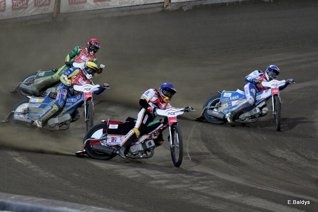 Niesamowity Łaguta (zdjęcia)