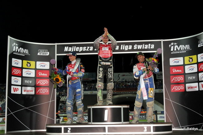 Niesamowity Łaguta (zdjęcia)