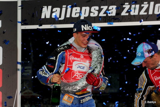 Niesamowity Łaguta (zdjęcia)