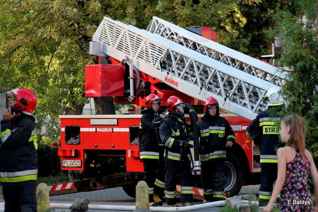 Pożar budynku przy ul. Dąbrowskiego (zdjęcia)