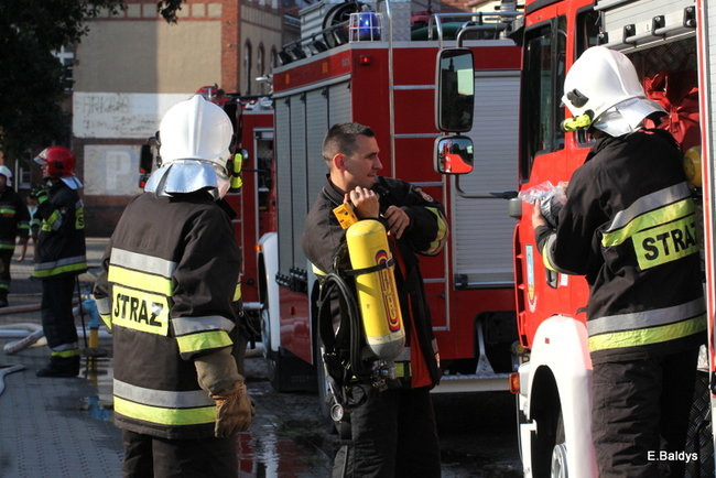 Pożar budynku przy ul. Dąbrowskiego (zdjęcia)