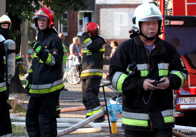 Pożar budynku przy ul. Dąbrowskiego (zdjęcia)