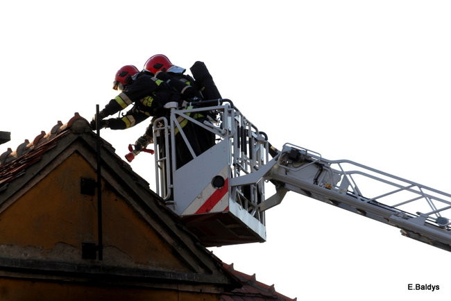 Pożar budynku przy ul. Dąbrowskiego (zdjęcia)