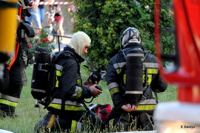 Pożar budynku przy ul. Dąbrowskiego (zdjęcia)