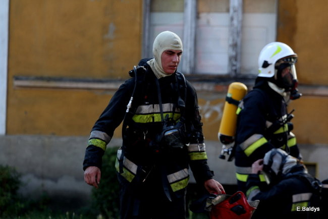 Pożar budynku przy ul. Dąbrowskiego (zdjęcia)