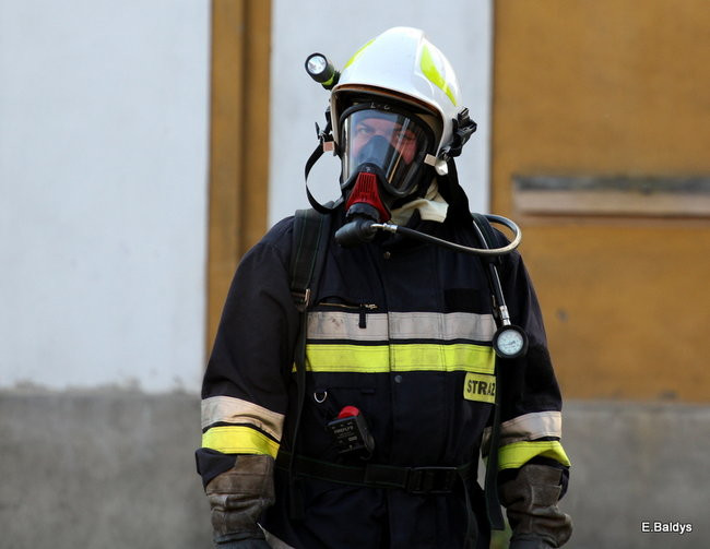 Pożar budynku przy ul. Dąbrowskiego (zdjęcia)