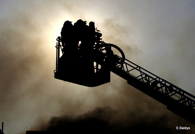 Pożar budynku przy ul. Dąbrowskiego (zdjęcia)