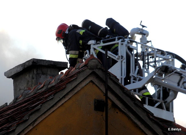 Pożar budynku przy ul. Dąbrowskiego (zdjęcia)
