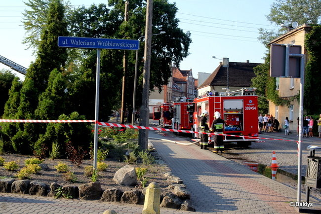 Pożar budynku przy ul. Dąbrowskiego (zdjęcia)