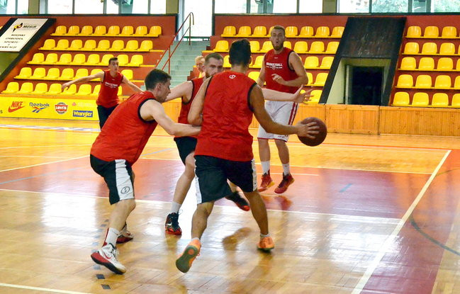 Koszykarze szykują się do walki (zdjęcia)
