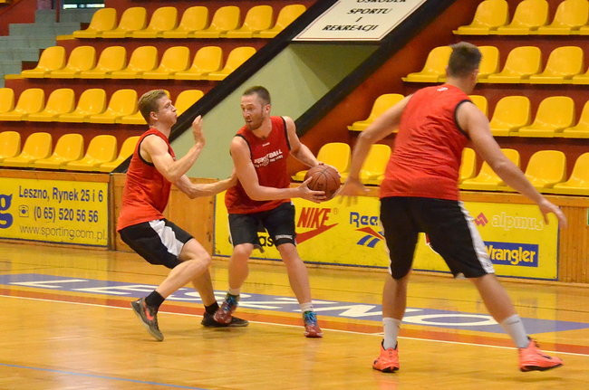 Koszykarze szykują się do walki (zdjęcia)