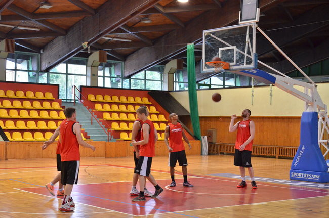 Koszykarze szykują się do walki (zdjęcia)