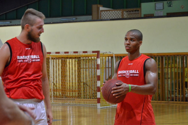 Koszykarze szykują się do walki (zdjęcia)