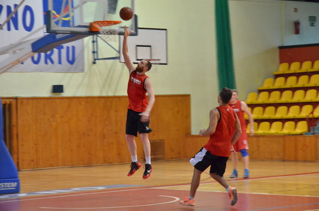 Koszykarze szykują się do walki (zdjęcia)