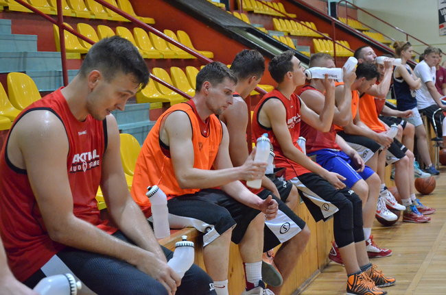 Koszykarze szykują się do walki (zdjęcia)